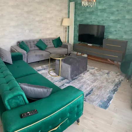 Carina & David Apartman *